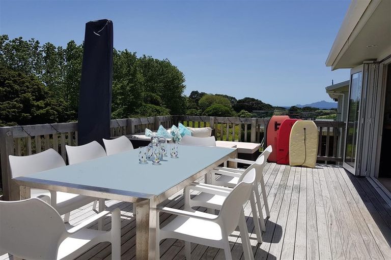 Photo of property in 18 Taranga Road, Langs Beach, Waipu, 0582