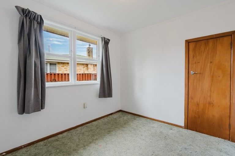 Photo of property in 35 Coleridge Drive, Enderley, Hamilton, 3214