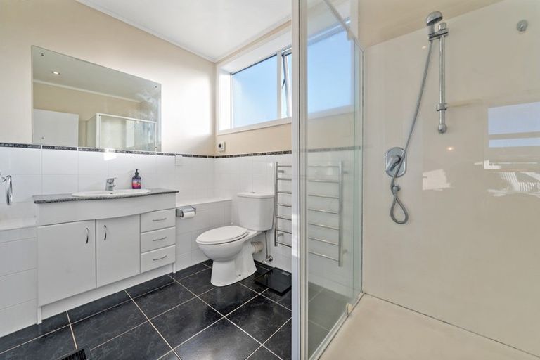 Photo of property in 64 O'halloran Road, Howick, Auckland, 2014