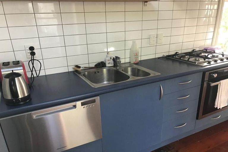 Photo of property in 8 Port Street, Mount Victoria, Wellington, 6011