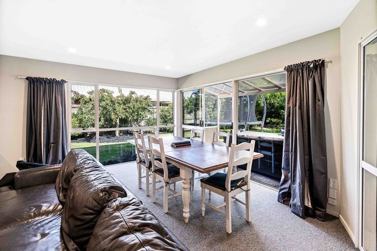 Photo of property in 3 Hamish Place, Westmorland, Christchurch, 8025