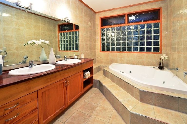 Photo of property in 11 Duncansby Road, Stanmore Bay, Whangaparaoa, 0932