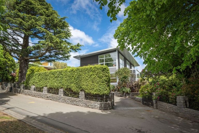 Photo of property in 62 Dyers Pass Road, Cashmere, Christchurch, 8022