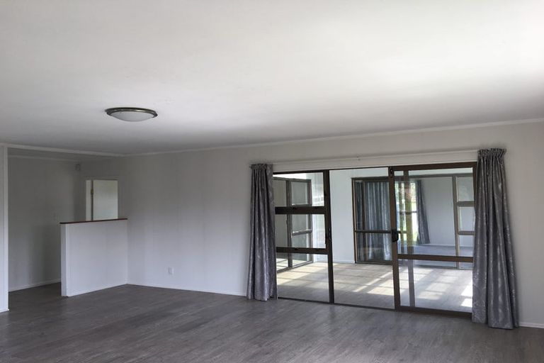 Photo of property in 695 State Highway 16, Kumeu, 0891