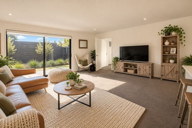 Photo of property in 4/242 Edgeware Road, Edgeware, Christchurch, 8013