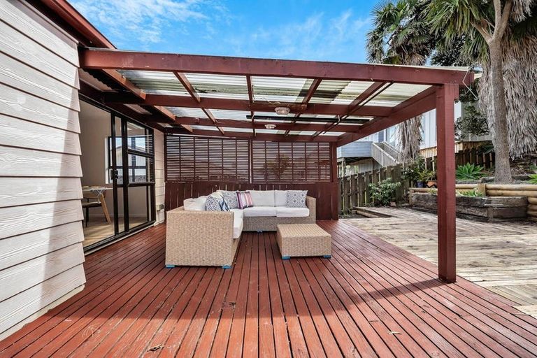 Photo of property in 10 Marco Place, Highland Park, Auckland, 2010