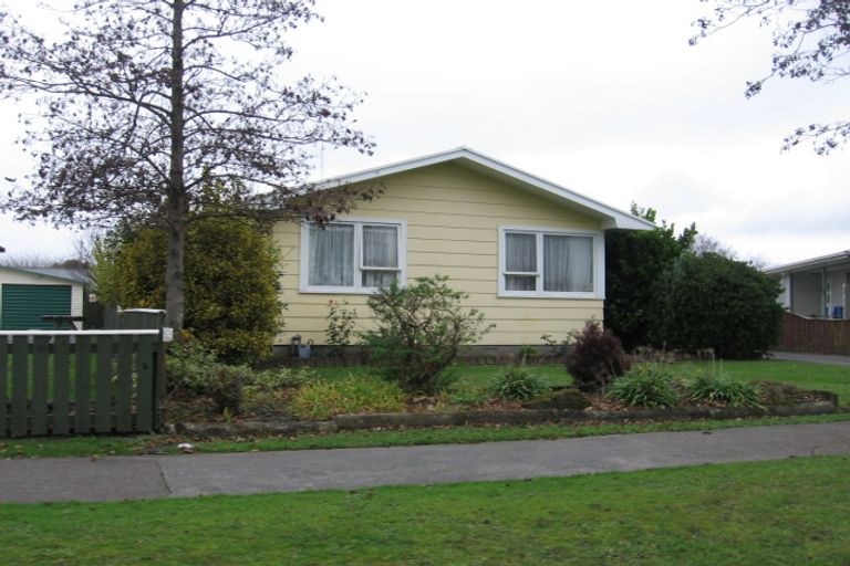 Photo of property in 20 Rhodes Drive, Kelvin Grove, Palmerston North, 4414