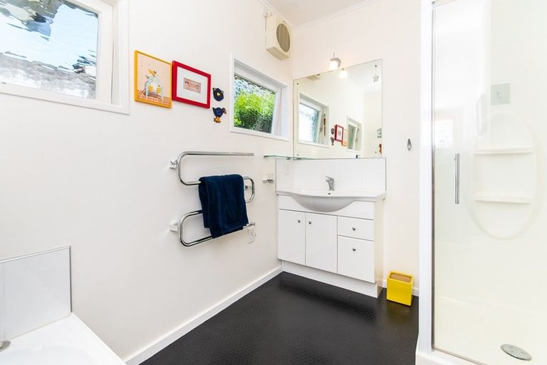 Photo of property in 44 Tauroa Road, Havelock North, 4130