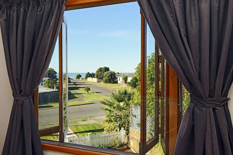 Photo of property in 44 Shrimpton Road, Haumoana, 4102