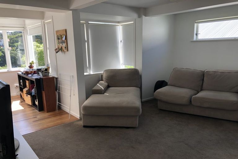 Photo of property in 35 North Terrace, Kelburn, Wellington, 6012