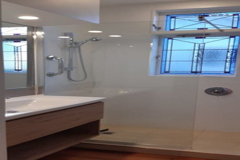 Photo of property in 2/32 Aramoana Avenue, Devonport, Auckland, 0624