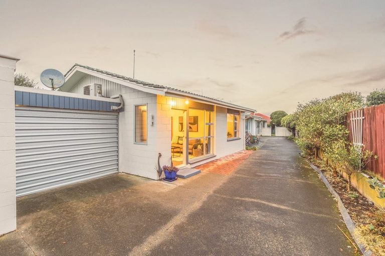 Photo of property in 2/10 Keppel Street, New Brighton, Christchurch, 8083
