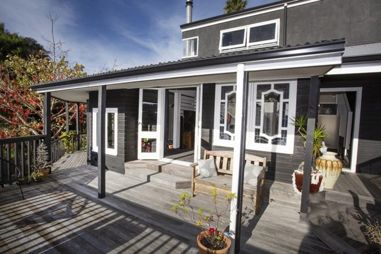 Photo of property in 124 Tirohanga Drive, Whangamata, 3620