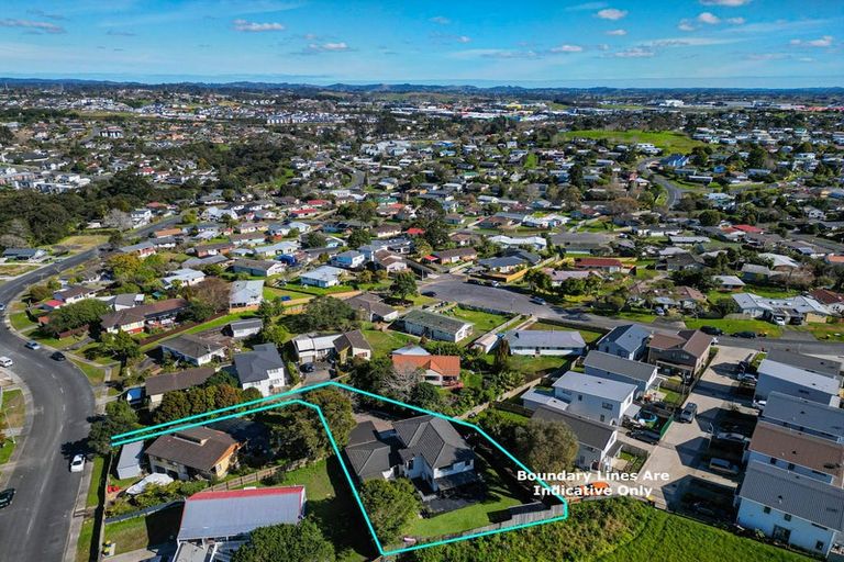 Photo of property in 44 West Harbour Drive, West Harbour, Auckland, 0618