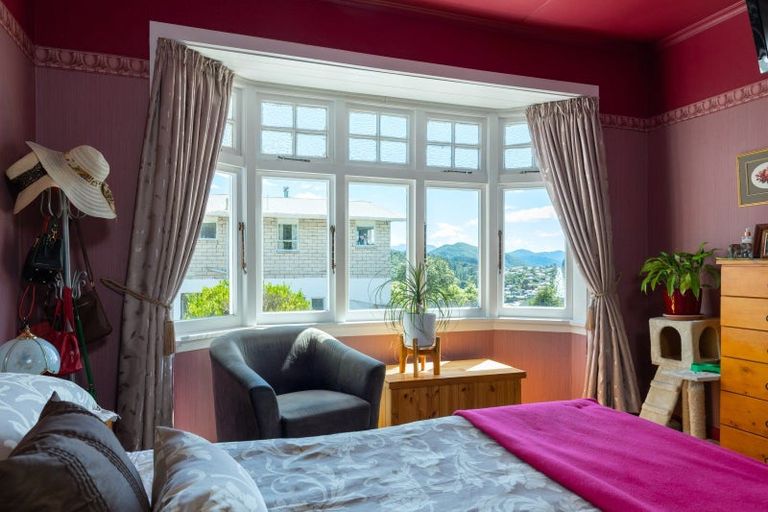 Photo of property in 7 Broadway, Picton, 7220