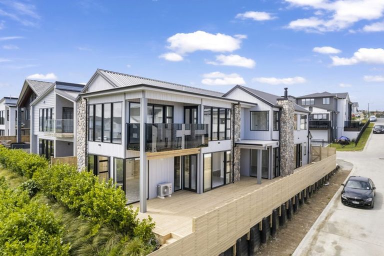 Photo of property in 13 Hautoa Lane, Flat Bush, Auckland, 2019