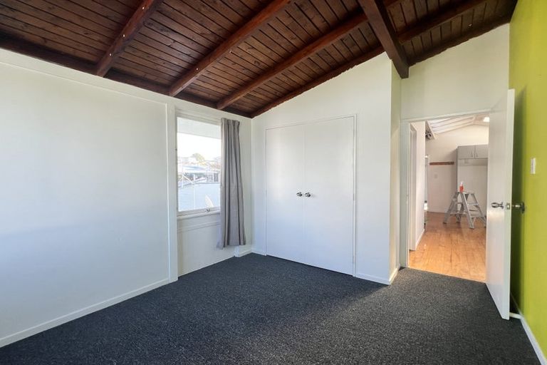 Photo of property in 52 Channel View Road, Campbells Bay, Auckland, 0630
