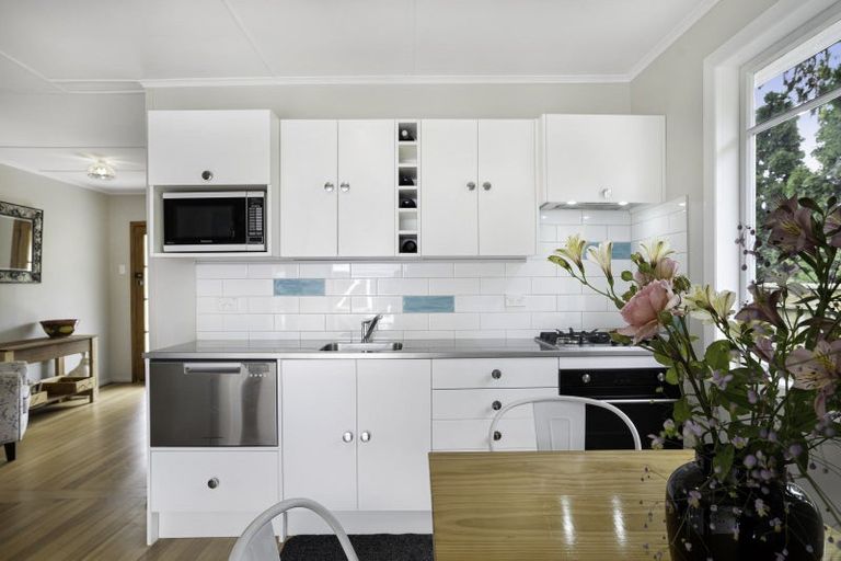 Photo of property in 199 Main Street, Greytown, 5712