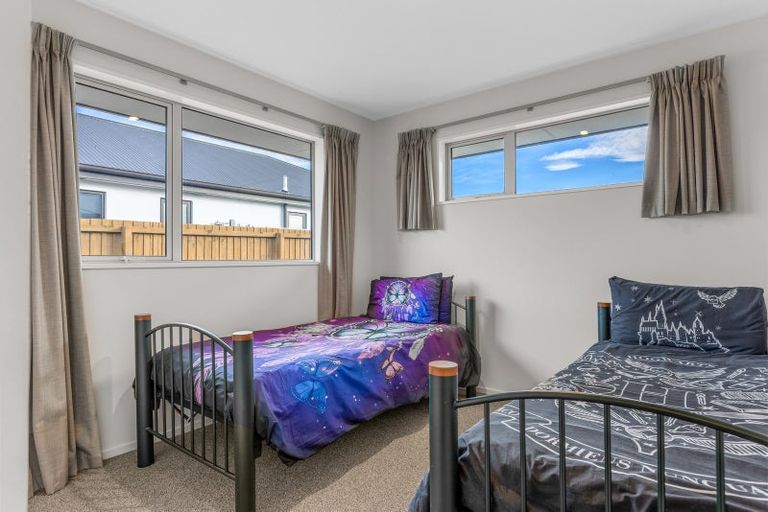 Photo of property in 18 Burnham School Road, Rolleston, 7614