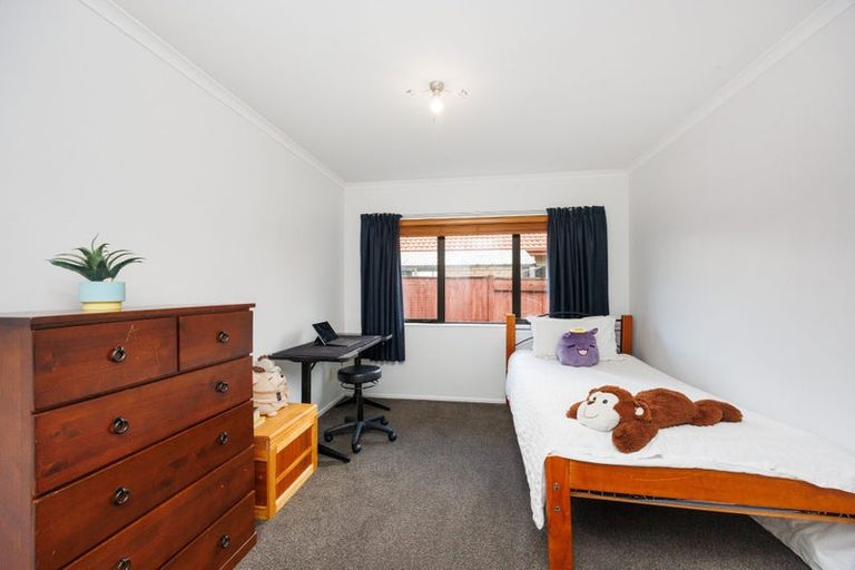 Photo of property in 197 Ruapehu Drive, Fitzherbert, Palmerston North, 4410