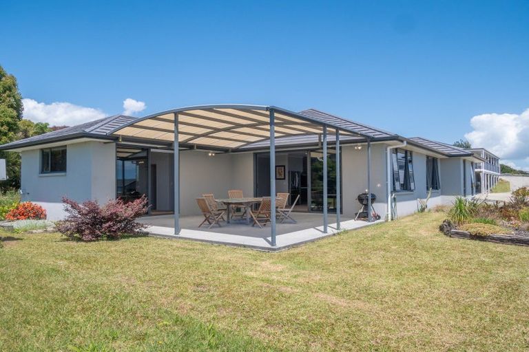 Photo of property in 31 Eagles Way, Cable Bay, 0420