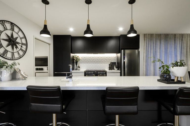 Photo of property in 31 Roger Guy Place, Welcome Bay, Tauranga, 3175