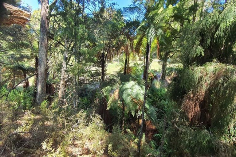 Photo of property in 581 Valley Road, Kaiwaka, 0573