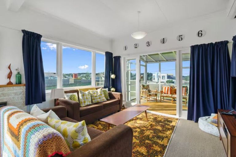 Photo of property in 22 Nelson Street, Foxton Beach, Foxton, 4815