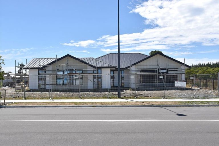 Photo of property in 2 Bastings Street, Kaiapoi, 7630