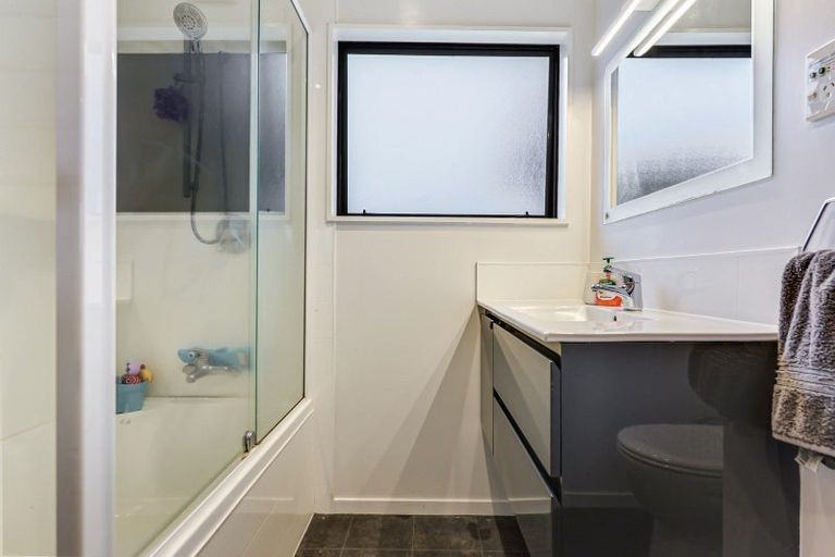 Photo of property in 43 Radiata Street, Fairview Downs, Hamilton, 3214