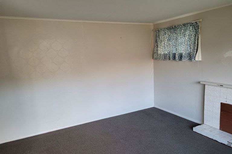 Photo of property in 33 Naenae Road, Naenae, Lower Hutt, 5011