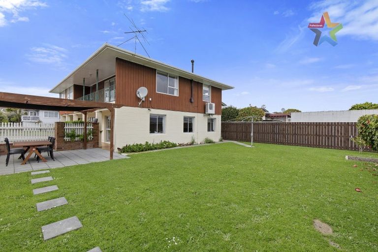 Photo of property in 3 Earlston Grove, Avalon, Lower Hutt, 5011