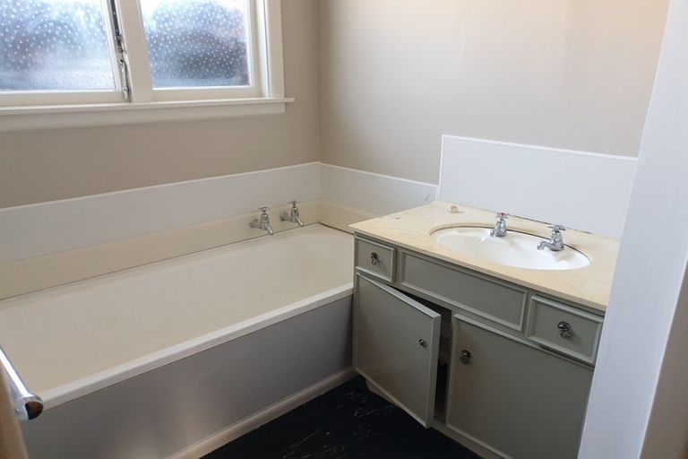 Photo of property in 1/10 Straven Road, Riccarton, Christchurch, 8011