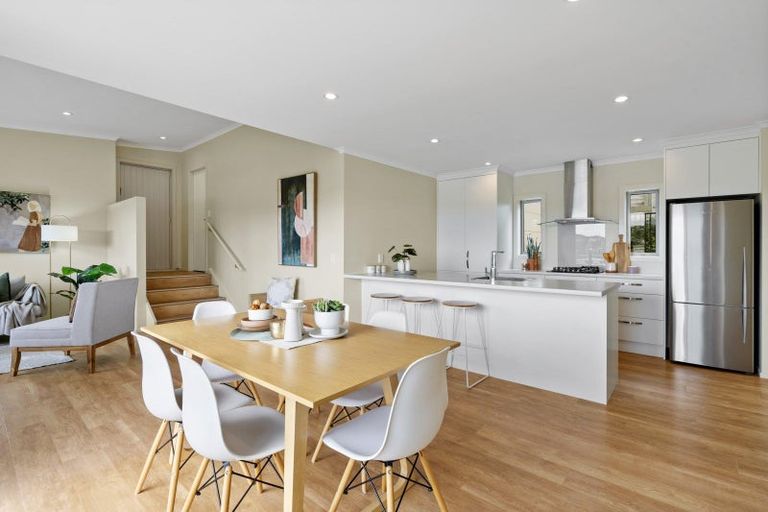 Photo of property in 10 Mewburn Rise, Karori, Wellington, 6012