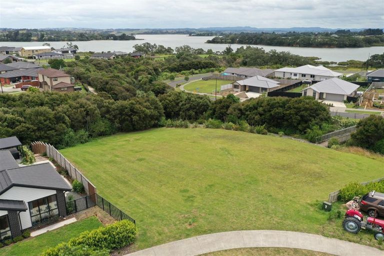 Photo of property in 8 Wheriko Avenue, Glenbrook, 2681