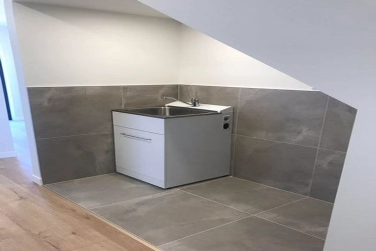 Photo of property in 9 Meritage Lane, Te Atatu South, Auckland, 0610