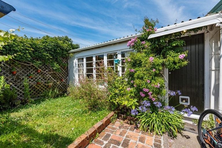 Photo of property in 84 Kilbirnie Crescent, Kilbirnie, Wellington, 6022