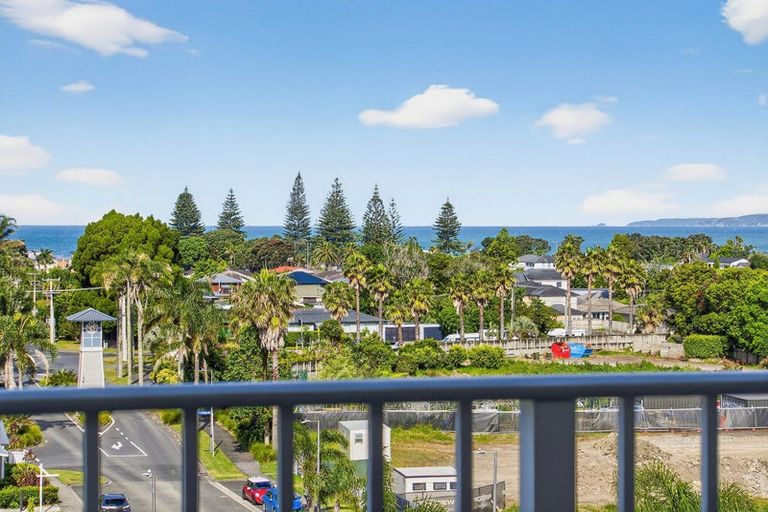 Photo of property in 60 Landmark Terrace, Orewa, 0931