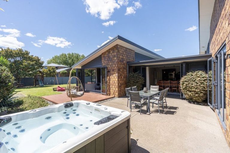 Photo of property in 1 San Clemento Way, Rototuna, Hamilton, 3210