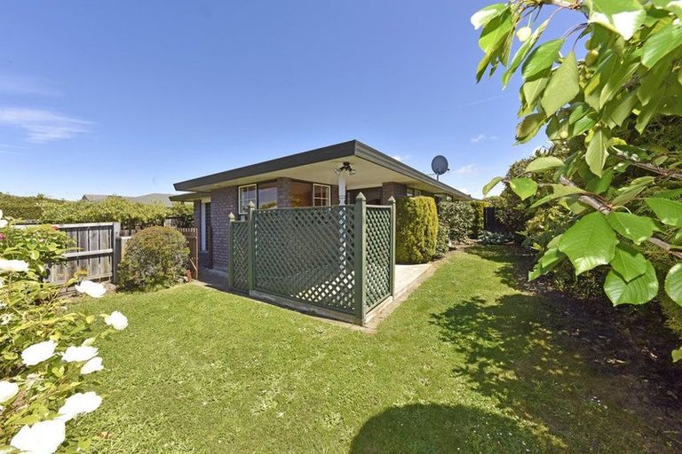 Photo of property in 1/54 Aorangi Road, Bryndwr, Christchurch, 8053