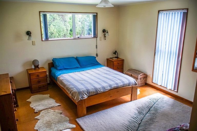 Photo of property in 37 Wakefield Street, Westport, 7825