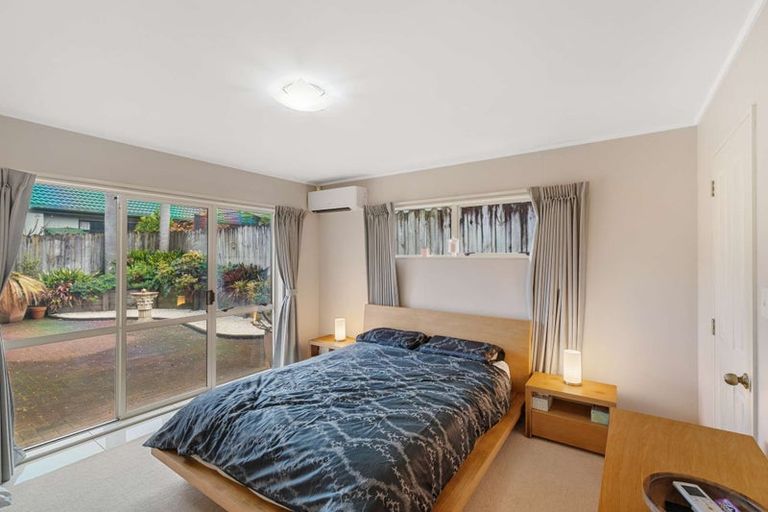 Photo of property in 5 Pat O'connor Place, Manurewa, Auckland, 2105