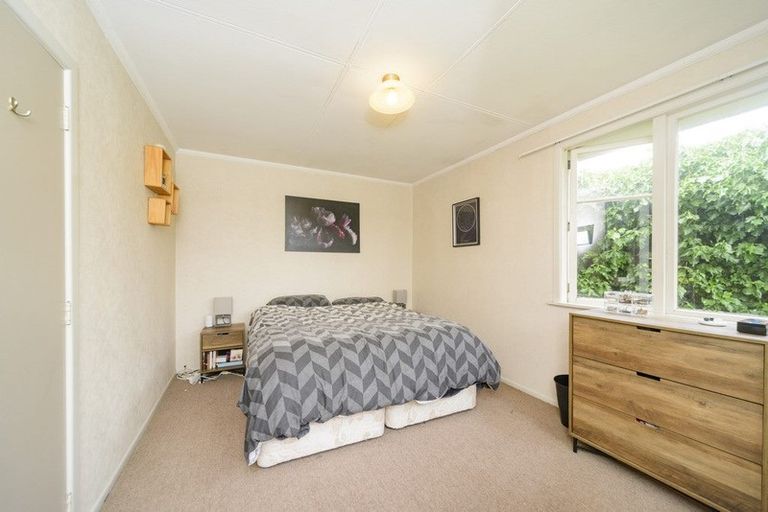 Photo of property in 128 Limbrick Street, Terrace End, Palmerston North, 4410