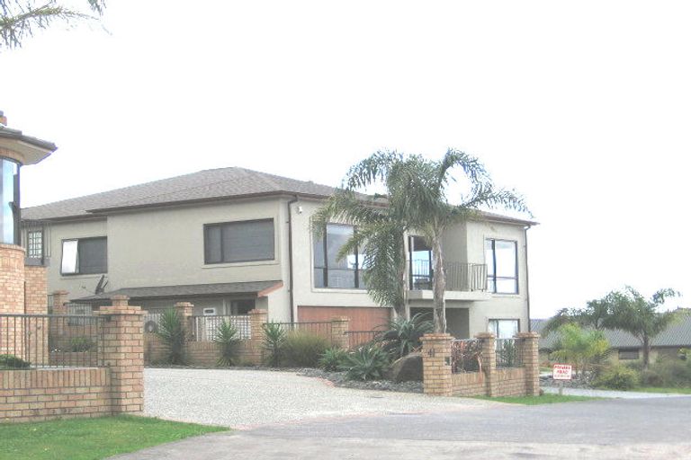 Photo of property in 39 Reflection Drive, West Harbour, Auckland, 0618