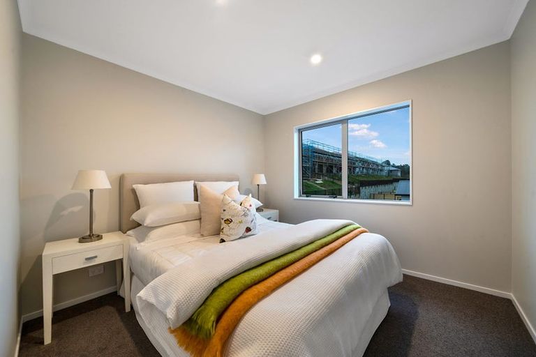 Photo of property in 33 Barrel Crescent, Swanson, Auckland, 0614