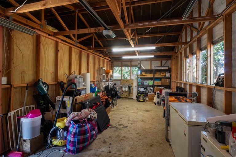 Photo of property in 141 Karioitahi Road, Waiuku, 2683