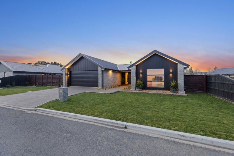 Photo of property in 39 Plover Avenue, Amberley, 7410