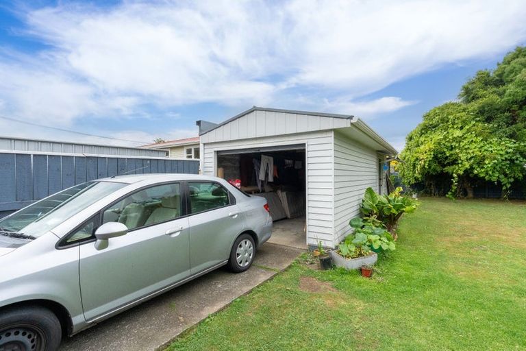 Photo of property in 174 Tiro Tiro Road, Levin, 5510