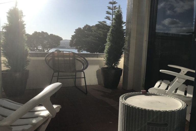 Photo of property in 1/154 Oriental Parade, Oriental Bay, Wellington, 6011