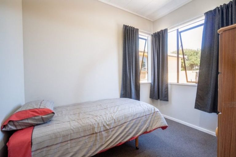 Photo of property in 32 Rosedale Crescent, Cloverlea, Palmerston North, 4412